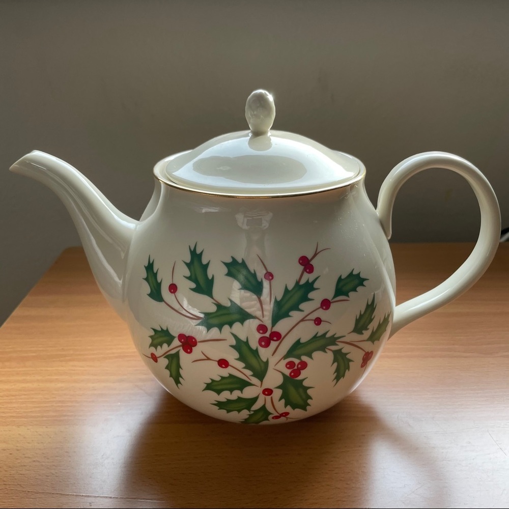Lenox Holiday Teapot